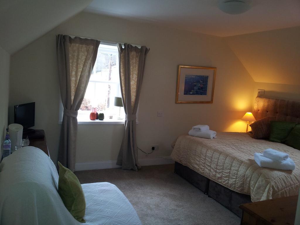 The Bridge Of Lochay Hotel Killin Room photo