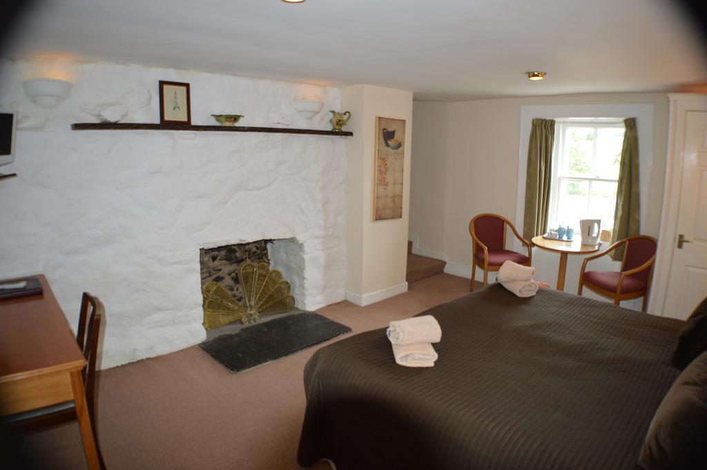 The Bridge Of Lochay Hotel Killin Room photo